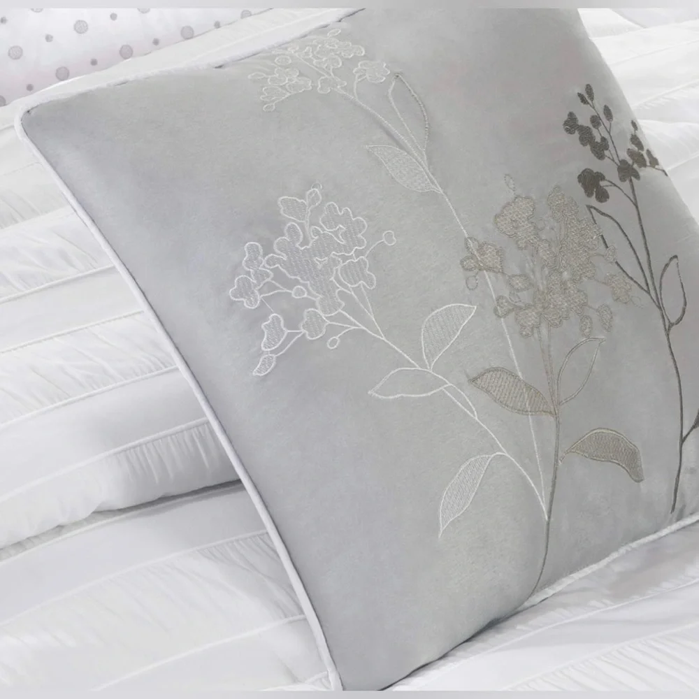 Madison Park Sheridan 7-Piece Comforter Set King White New Unopened
